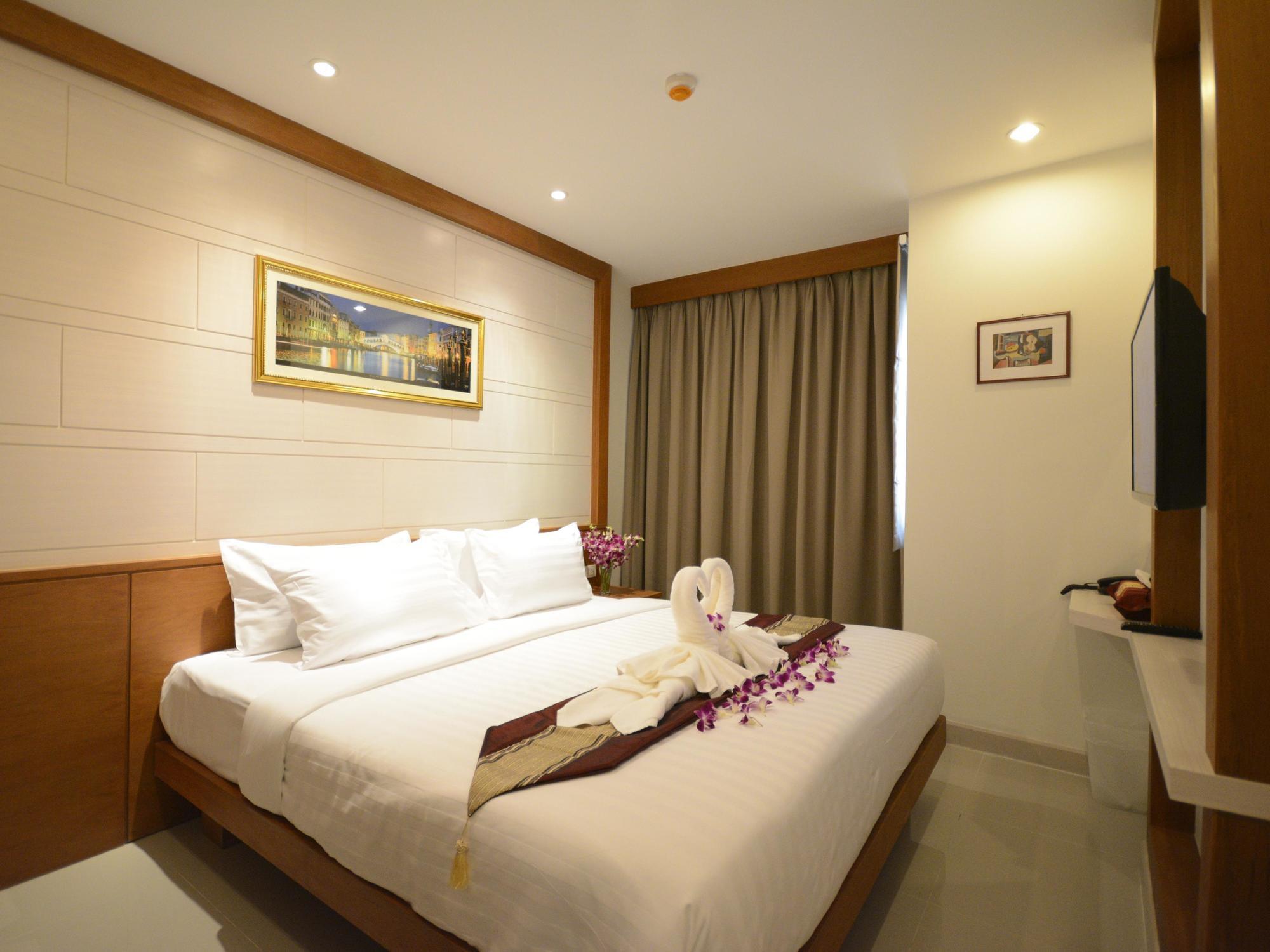 The Patong Center Hotel Exteriör bild
