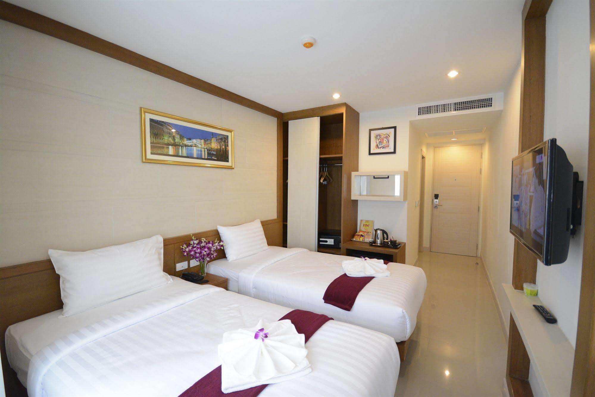 The Patong Center Hotel Exteriör bild